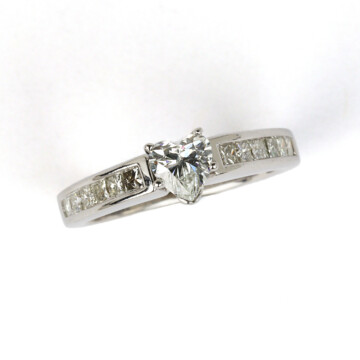 Featured image of this Women’s 14k White Gold Diamond Ring