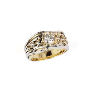 Featured image of this Women’s 14k White Gold Diamond Band Ring EGL Cert