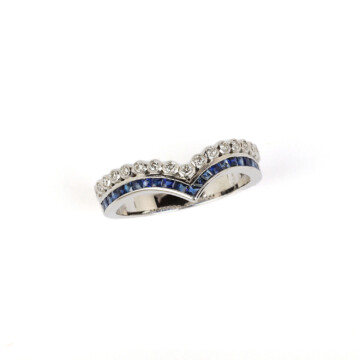 Featured image of this Women’s 14k White Gold Diamond, Sapphire Chevron Ring Size 6.5