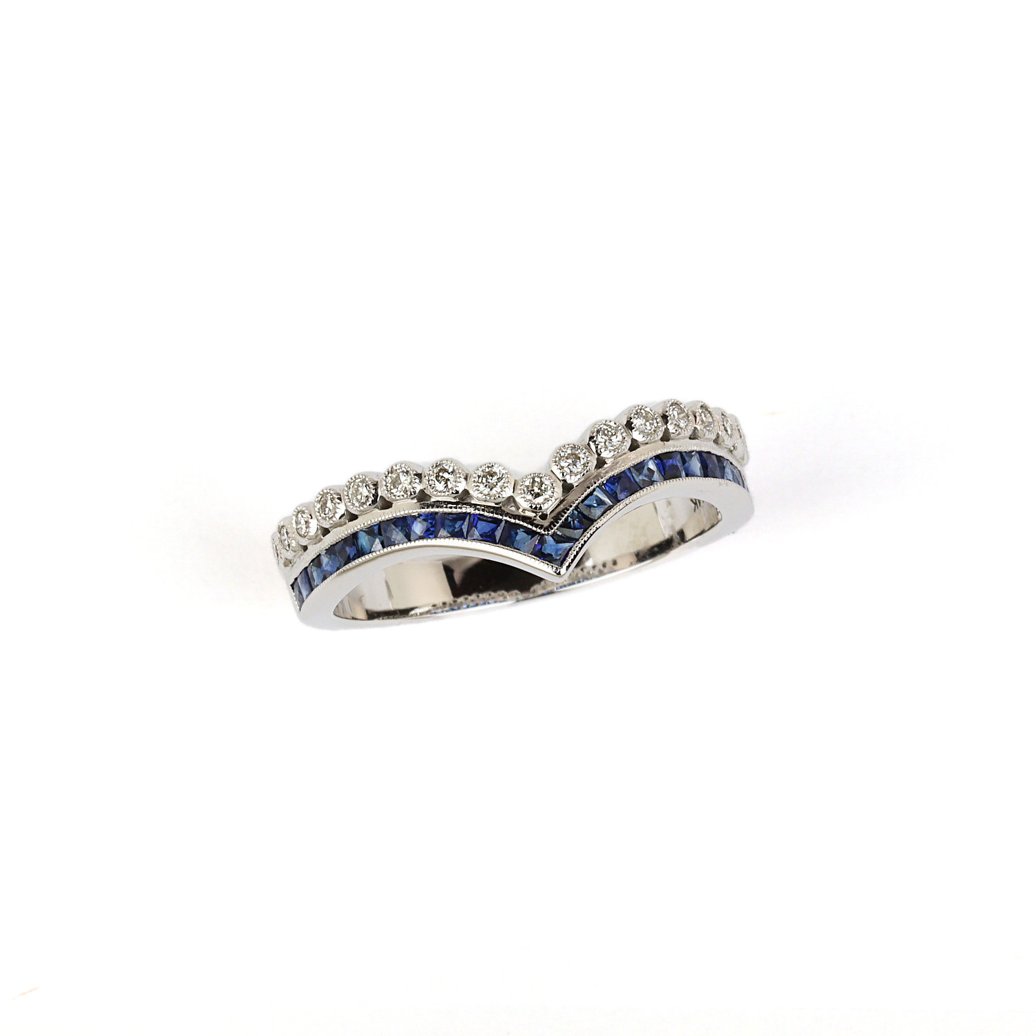 Featured image of this Women’s 14k White Gold Diamond, Sapphire Chevron Ring Size 6.5