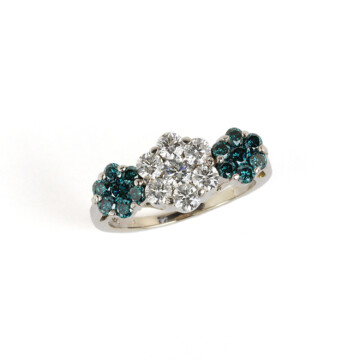 Featured image of this Women’s 14k White Gold Blue & Clear Diamond Ring