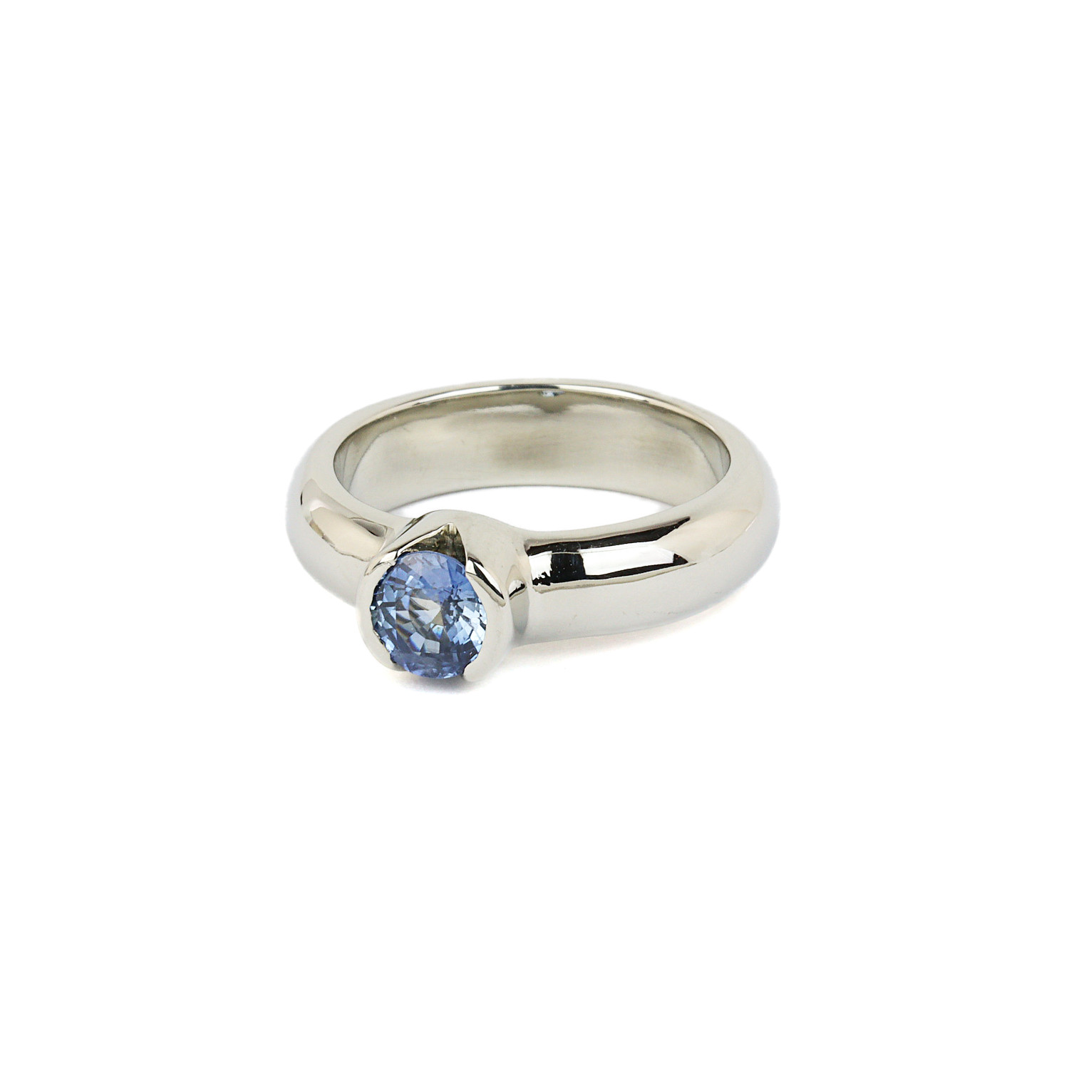 Gallery image of this Women’s 18k White Gold Sapphire Ring