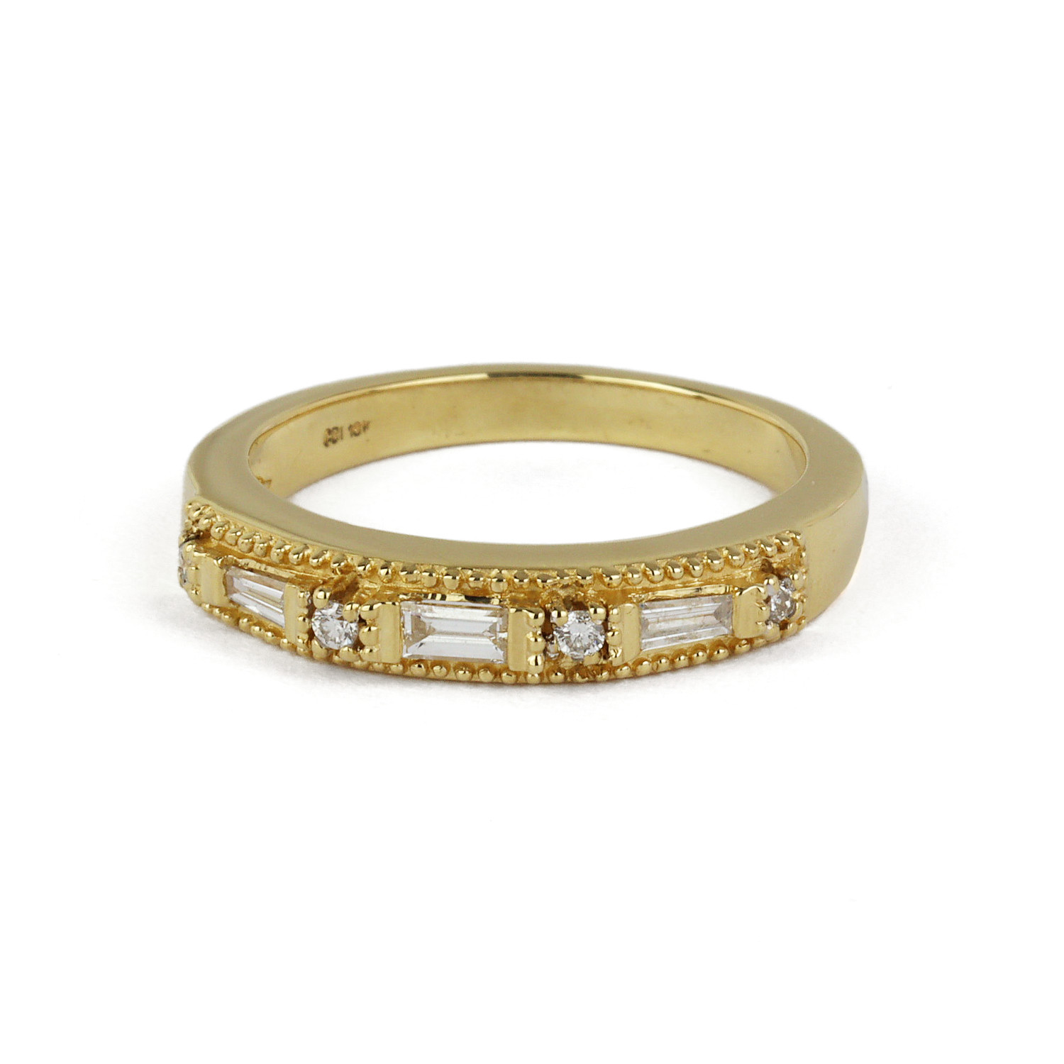 Gallery image of this Women’s 18k Yellow Gold Diamond Ring
