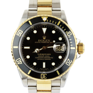 Featured image of this 18k Yellow Gold, Stainless Steel Submariner Rolex Wristwatch – 40mm Case
