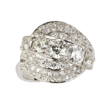 Featured image of this Women’s Vintage 18k White Gold Diamond Ring Size 6.5