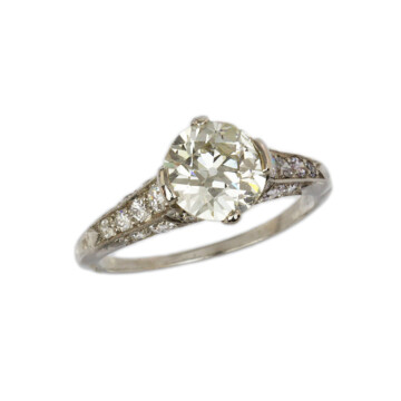Featured image of this Women’s Platinum Diamond Bridal Ring EGL Cert.