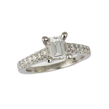 Featured image of this Women’s 18k White Gold Diamond Ring GIA Cert