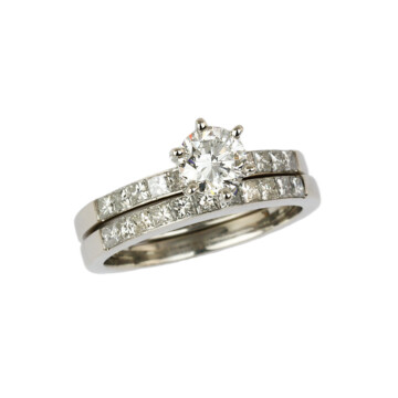 Featured image of this Women’s Platinum Diamond Bridal Ring Set EGL Cert