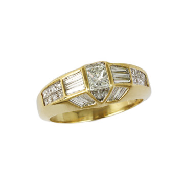 Featured image of this Women’s 18k Yellow Gold Diamond Ring EGL Cert