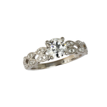 Featured image of this Women’s 18k White Gold Diamond Bridal Ring EGL Cert