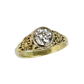 Featured image of this Vintage Women’s 14k Yellow Gold Diamond Ring EGL Cert