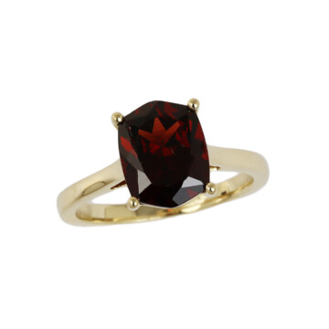 Featured image of this Women’s 14k Yellow Gold Garnet Ring