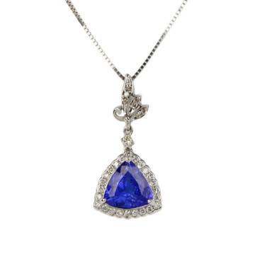 Featured image of this Women’s 14k White Gold, Diamond, Tanzanite Necklace