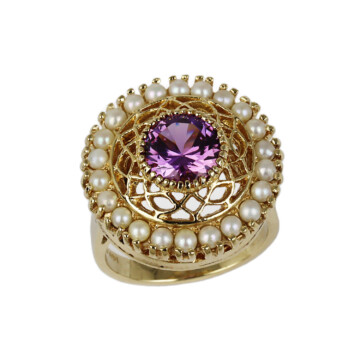 Featured image of this Women’s 14k Yellow Gold Pearl, Syn. Sapphire Size 7 Ring