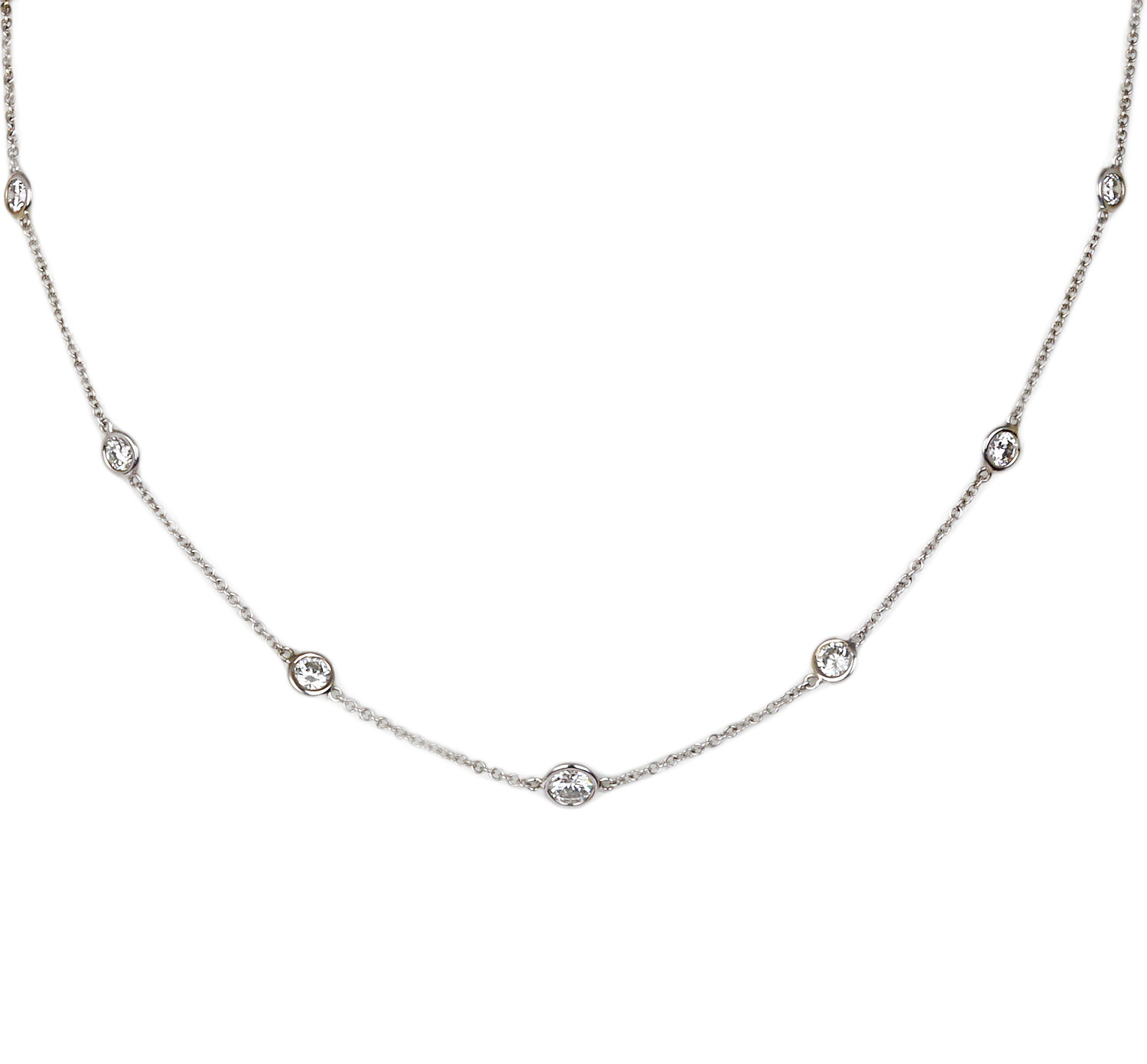 Featured image of this Women’s 18k White Gold Diamond Necklace