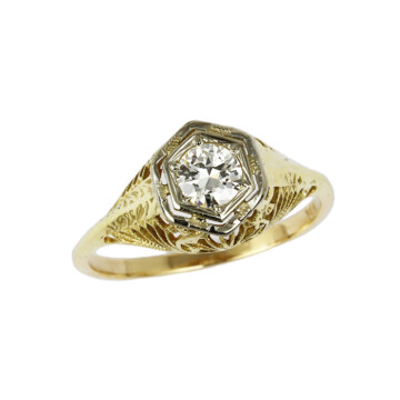 Featured image of this Women’s Vintage 14k Yellow Gold Diamond Ring Size 8.5
