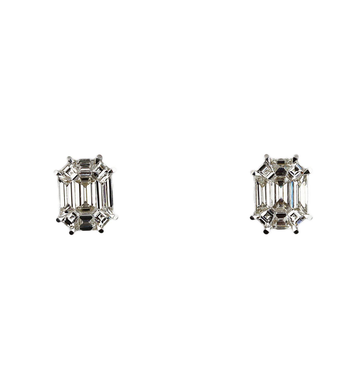 Featured image of this Women’s 18k White Gold Diamond Stud Earrings