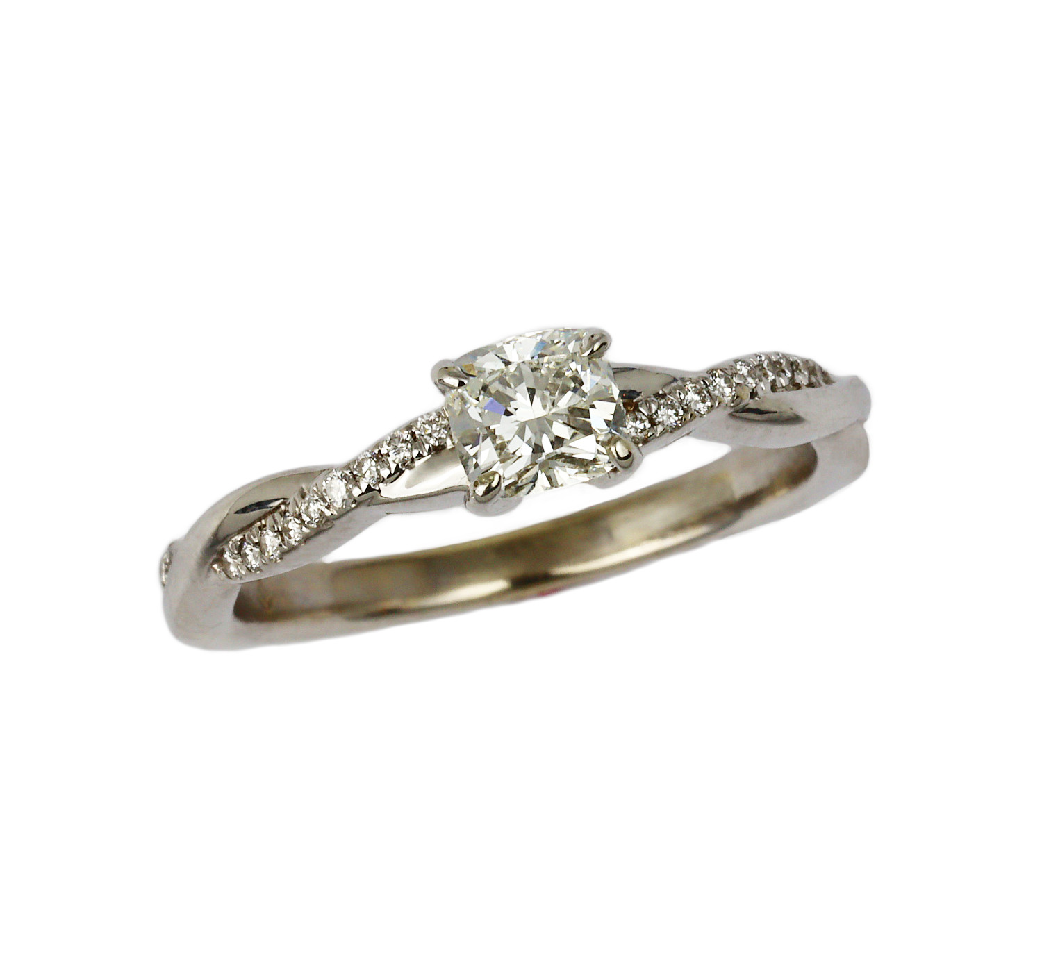 Featured image of this Women’s 18k White Gold Diamond Bridal Ring Size 6.25 GIA Cert