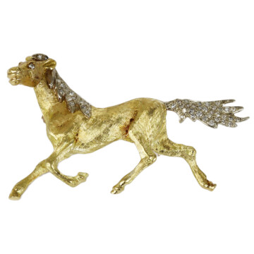 Featured image of this Women’s 18k Yellow Gold Diamond Horse Brooch