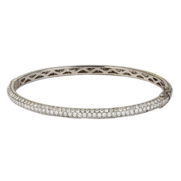 Featured image of this Women’s 18k White Gold Diamond Bangle Bracelet