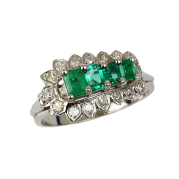 Featured image of this Women’s 14k White Gold, Diamond, Emerald Ring Size 11.5