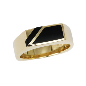 Featured image of this Men’s 14k Yellow Gold Onyx Ring Size 11
