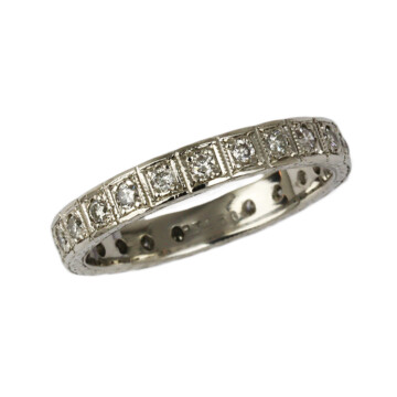 Featured image of this Women’s Platinum Diamond Eternity Band Ring Size 6