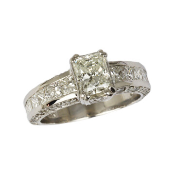 Featured image of this Women’s 14k White Gold Diamond Ring Size 6.75 EGL Cert