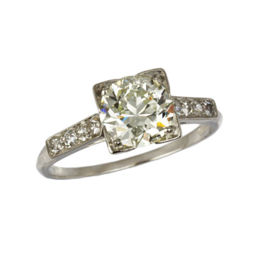 Featured image of this Women’s Vintage Platinum Diamond Ring Size 6.5 EGL Cert