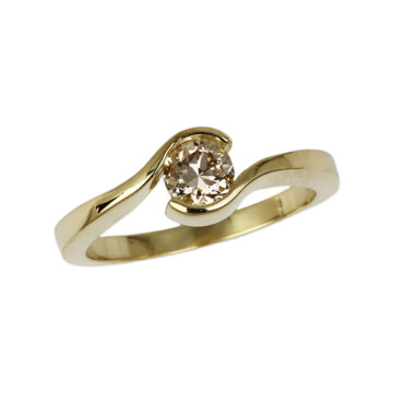 Featured image of this Women’s 14k Yellow Gold Diamond Ring Size 6.75 EGL Cert