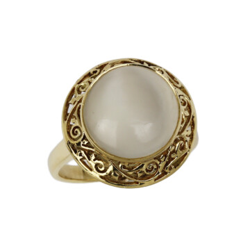 Featured image of this Women’s 18k Yellow Gold Moonstone Ring Size 8.25