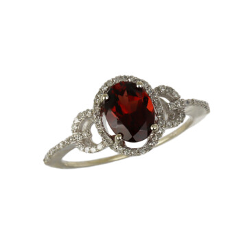 Featured image of this Women’s 14k White Gold, Diamond, Garnet Ring Size 6.5