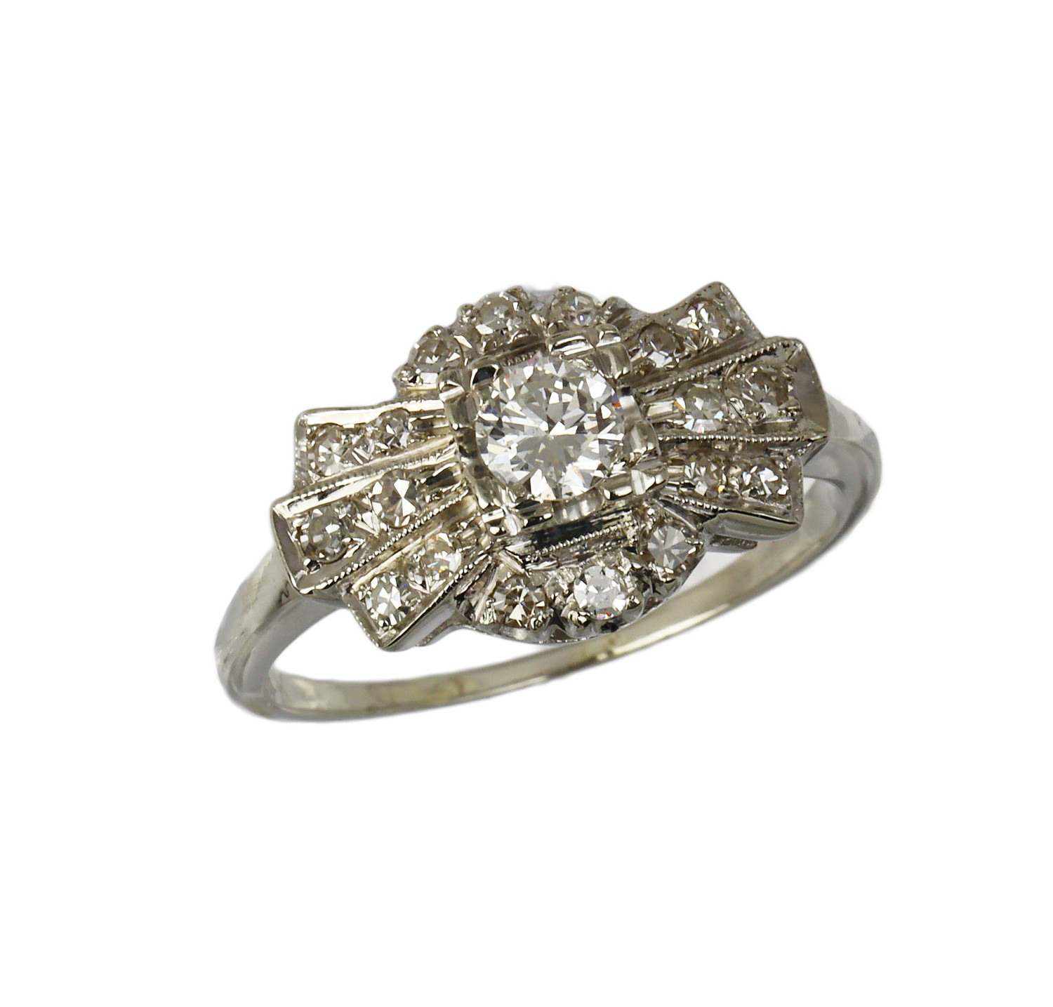 Featured image of this Women’s Vintage 14k White Gold Diamond Ring Size 7.25