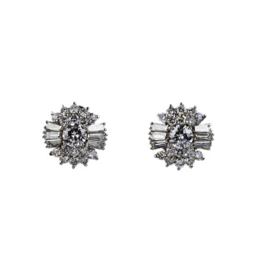 Featured image of this Women’s 14k White Gold Diamond Earrings