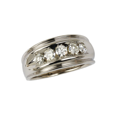 Featured image of this Men’s 14k White Gold Diamond Ring Size 9