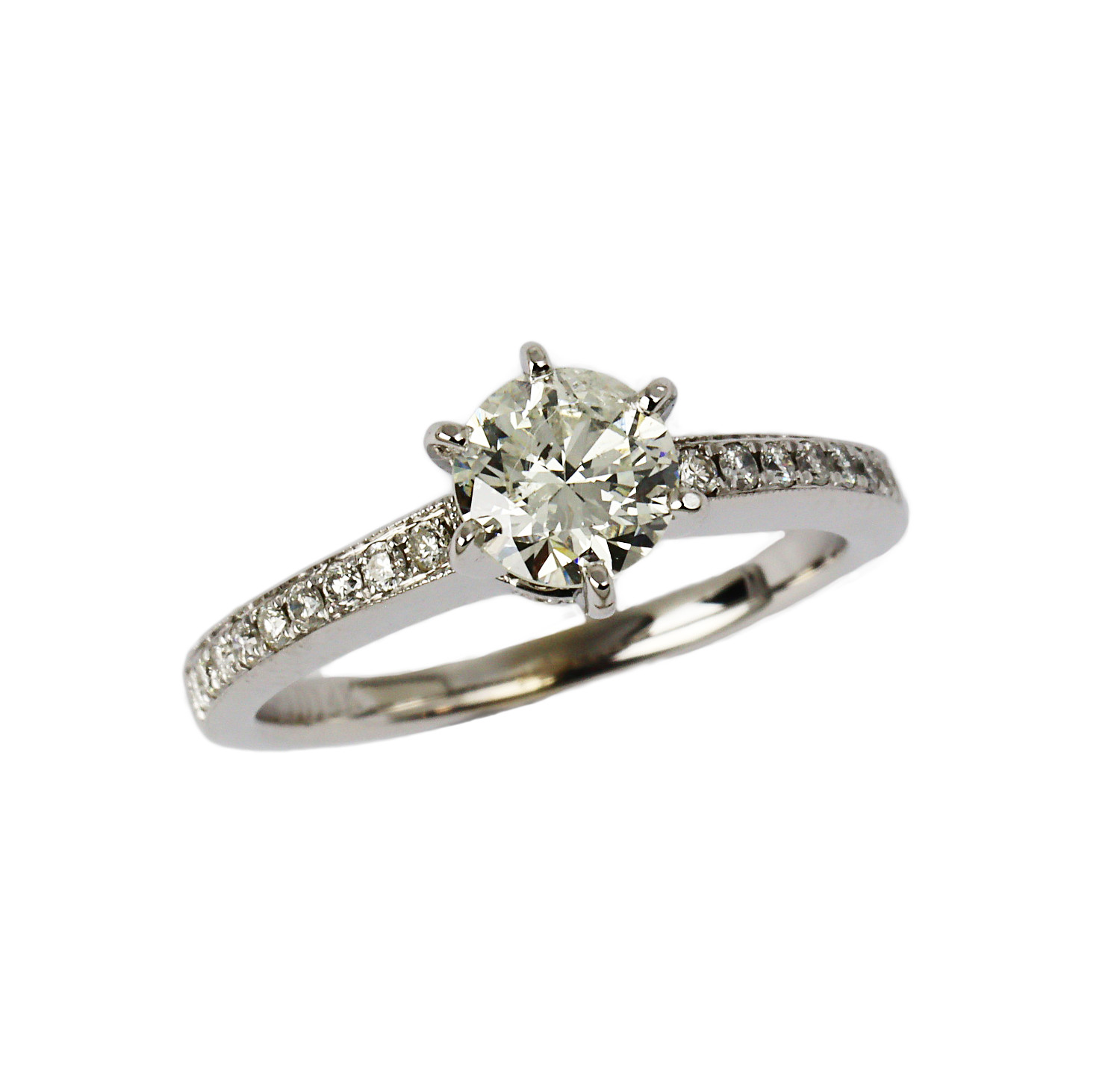 Featured image of this Fischer Women’s 14k White Gold Diamond Bridal Ring Size 6