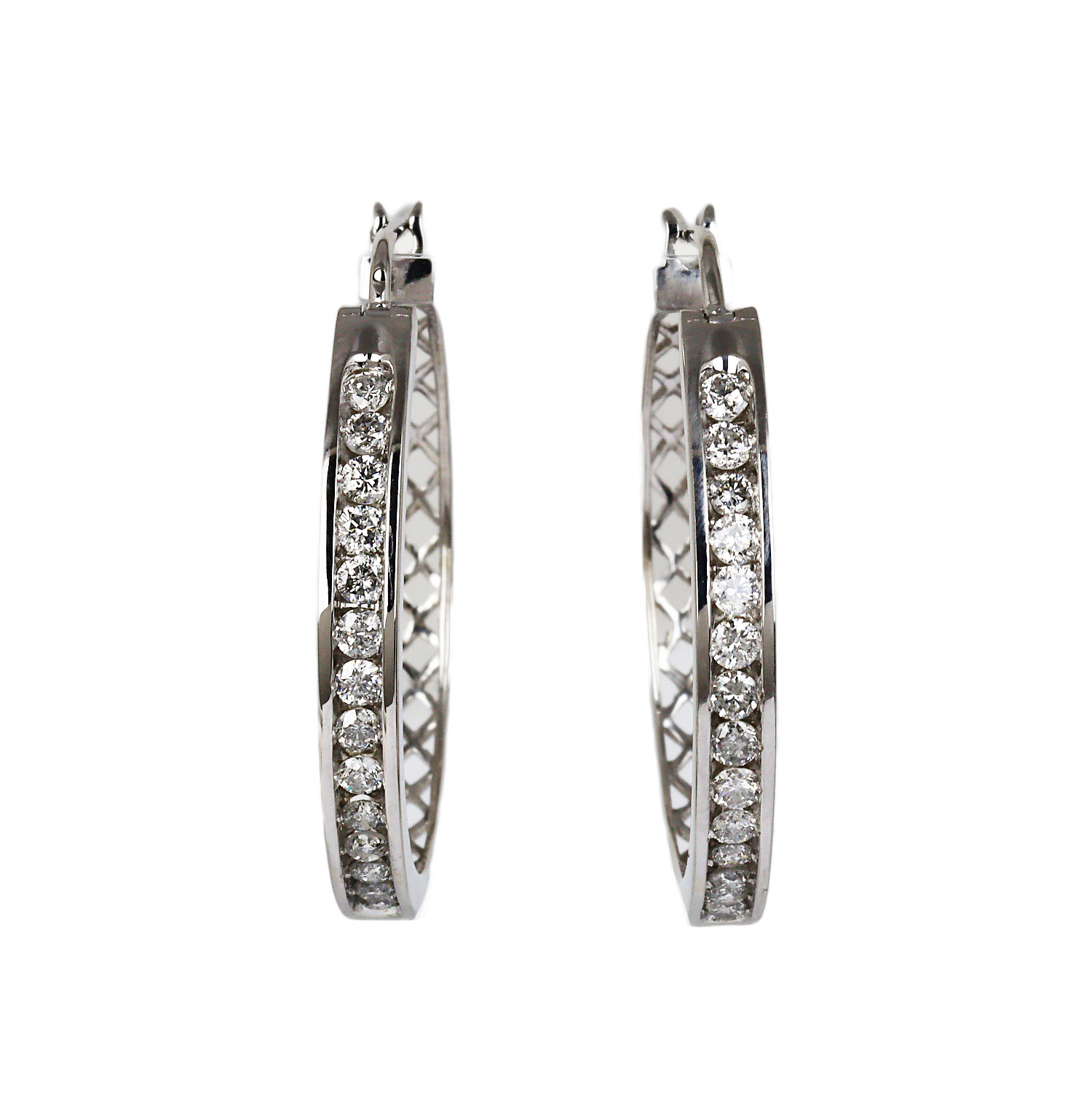 Featured image of this Women’s 14k White Gold Diamond Hoop Earrings