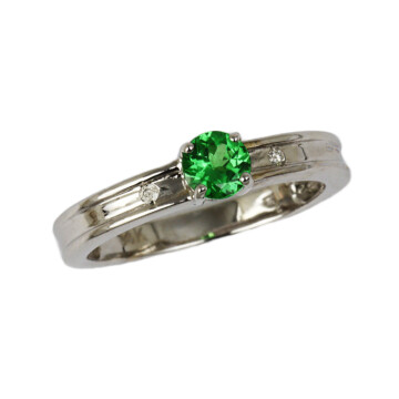 Featured image of this Women’s 14k White Gold Diamond, Tsavorite Garnet Ring Size 6.75