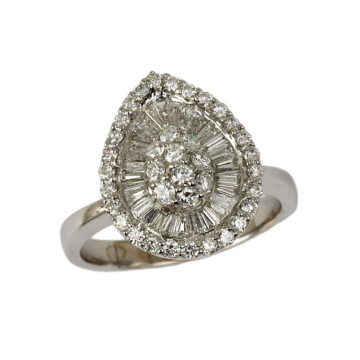 Featured image of this Women’s 18k White Gold Diamond Ring Size 9.75