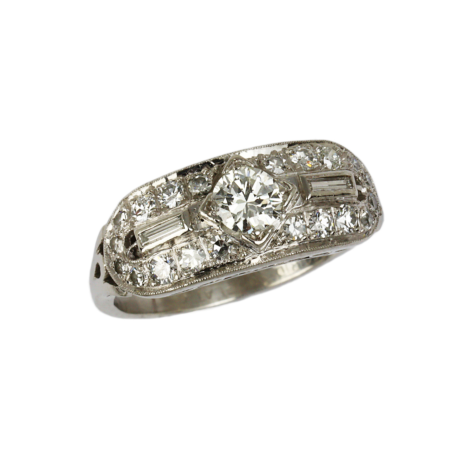 Featured image of this Women’s Vintage Platinum Diamond Ring Size 6.5