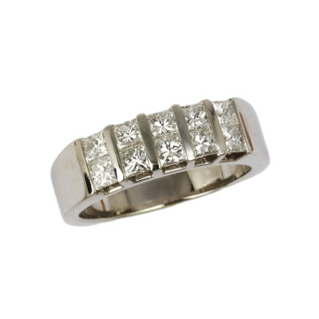 Featured image of this Men’s 14k White Gold Diamond Ring Size 9