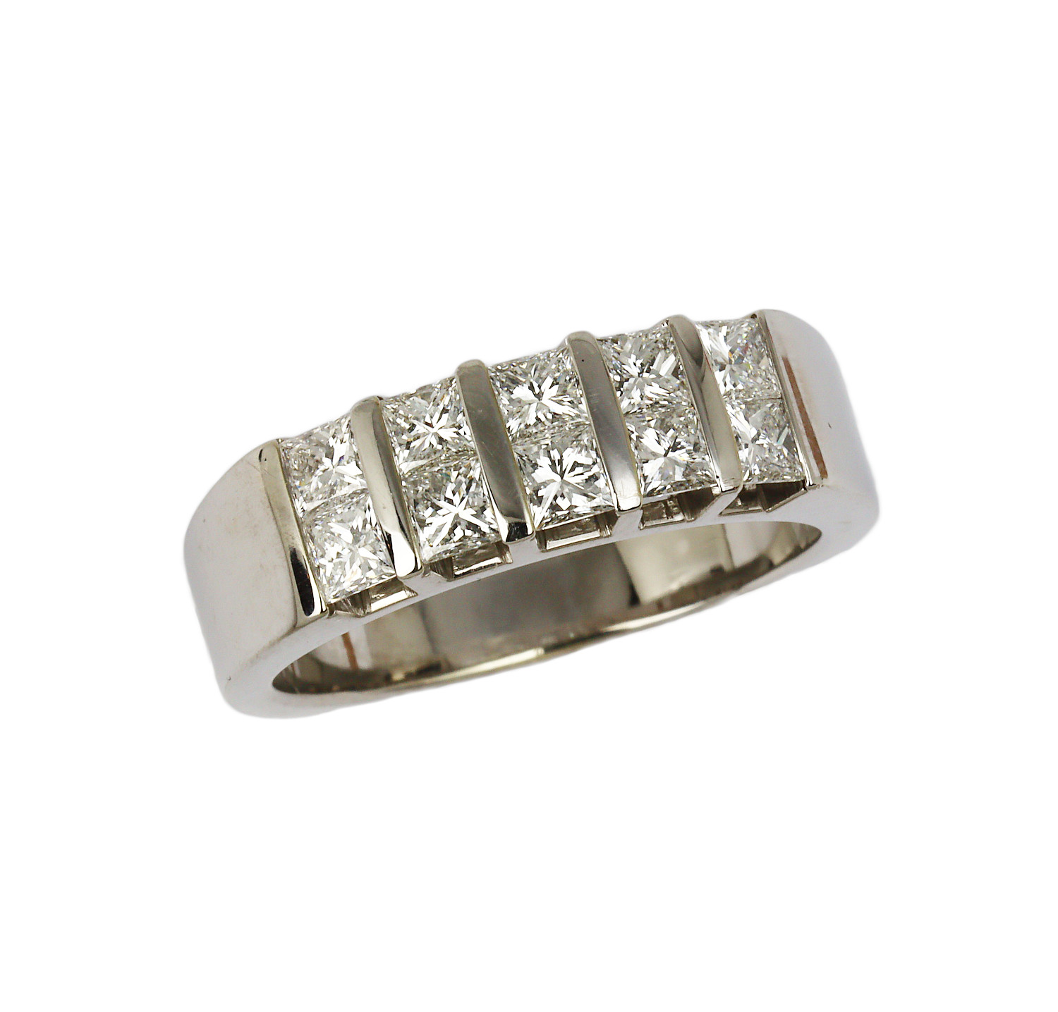 Featured image of this Men’s 14k White Gold Diamond Ring Size 9