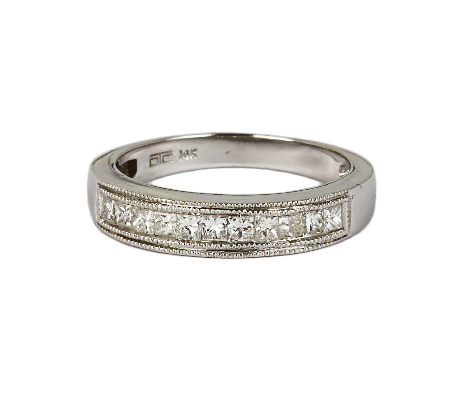 Gallery image of this Women’s 14k White Gold Diamond Ring Size 7.5