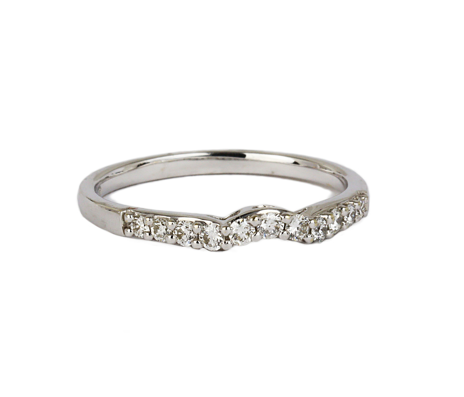 Gallery image of this Women’s 18k White Gold Diamond Ring Size 7