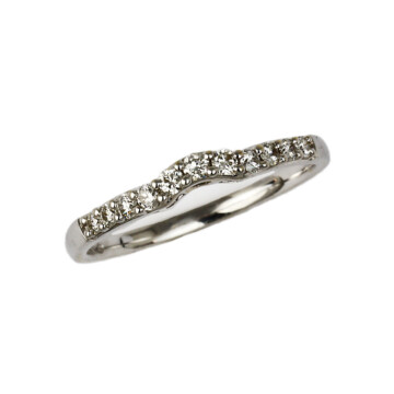 Featured image of this Women’s 18k White Gold Diamond Ring Size 7