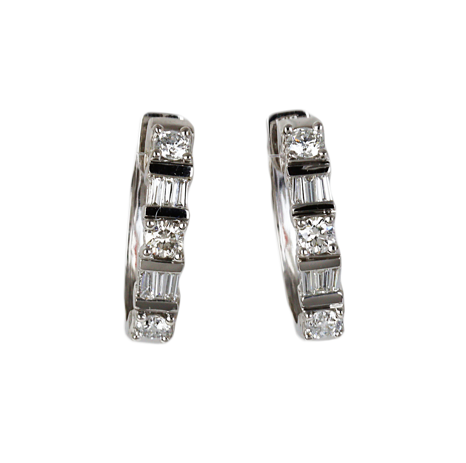 Featured image of this Women’s 14k White Gold Diamond Hoop Earrings
