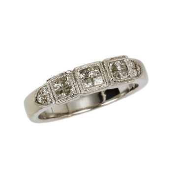 Featured image of this Women’s 14k White Gold Diamond Ring Size 6.5