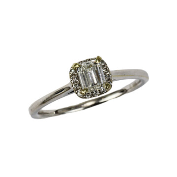Featured image of this Fischer Women’s 14k White Gold Diamond Ring Size 6