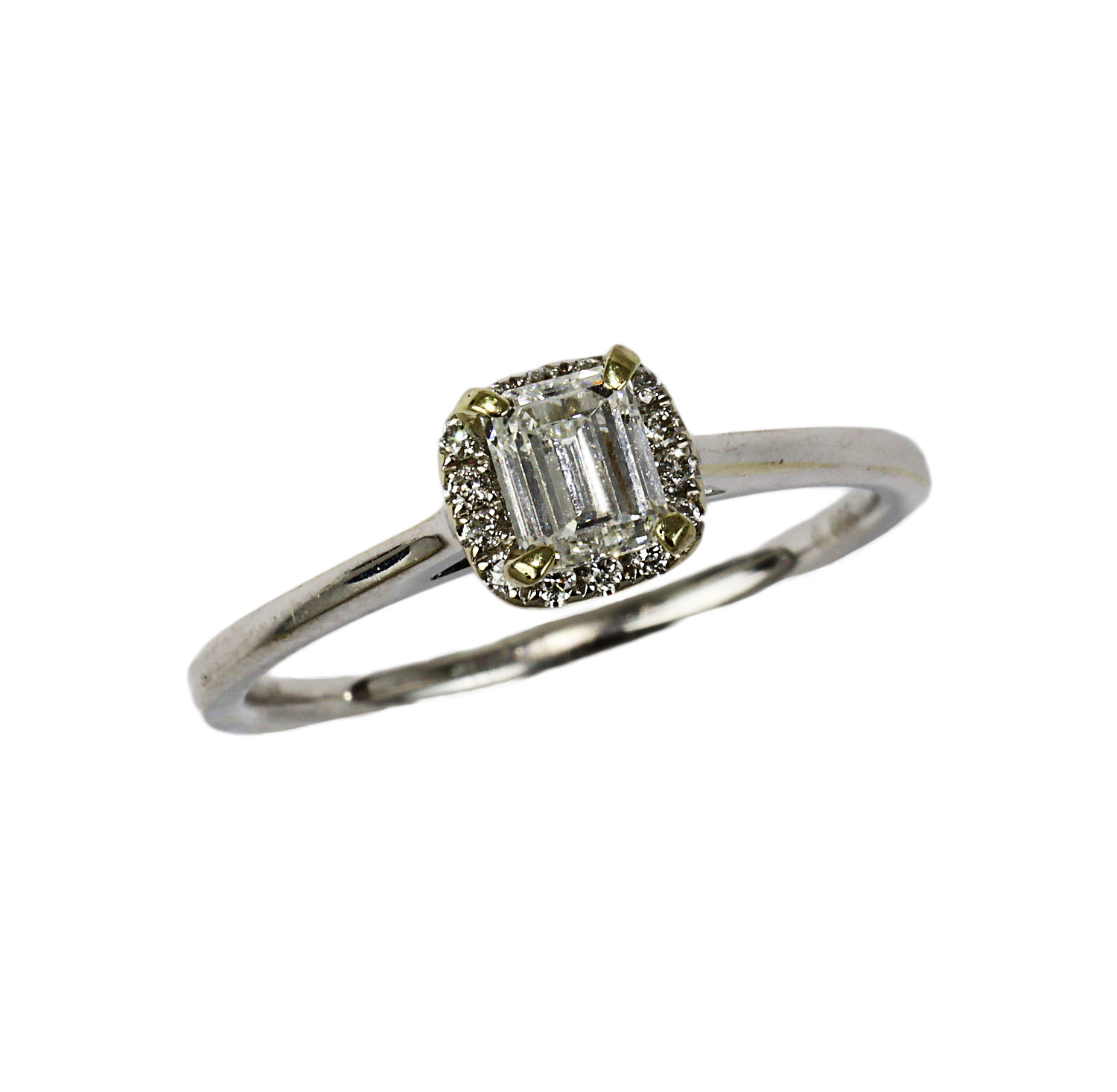 Featured image of this Fischer Women’s 14k White Gold Diamond Ring Size 6