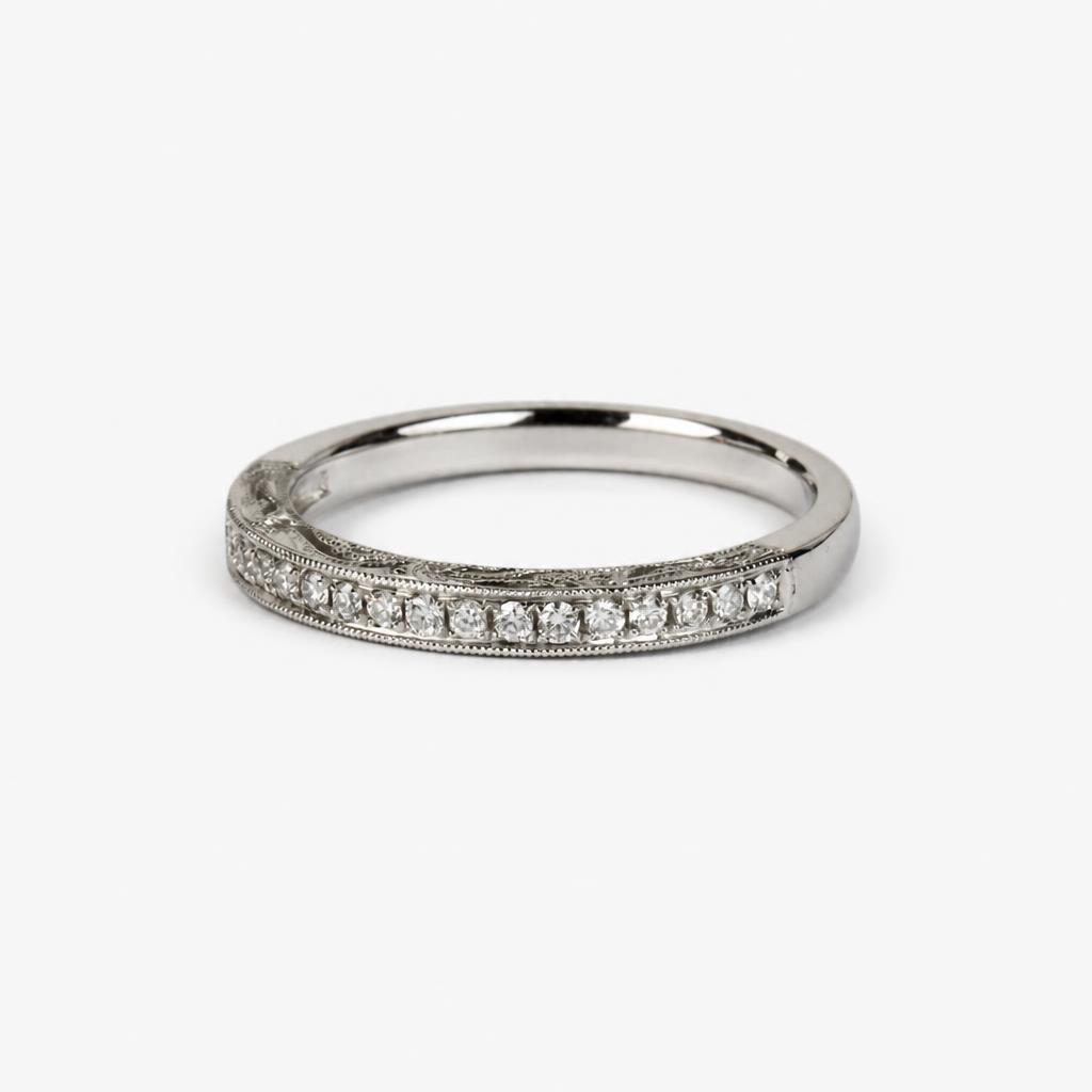 Gallery image of this Fischer Women’s 18k White Gold Ring with 0.19ct TDW Diamond Size 7